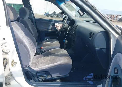 1994 Nissan Sentra E/Xe/Gxe/Le из США, поврежденный, VIN 1N4EB31F2RC877000